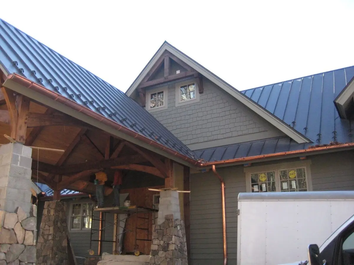 Craftsman Roofing team delivering quality roofing work in Chimney Hill Estates